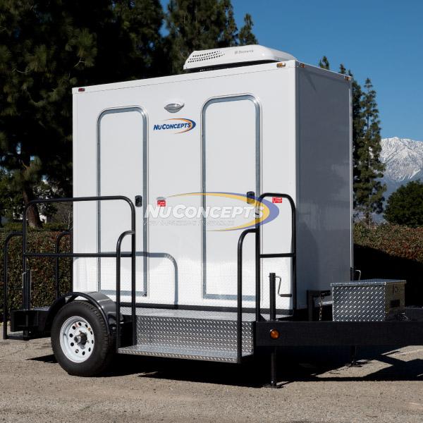 With common supply and waste tanks to gain increased customer use, this impeccably crafted trailer is easy to service, maintain and transport. The Majestic’s high grade smooth fiberglass exterior walls create an exceptionally clean and smooth design.
